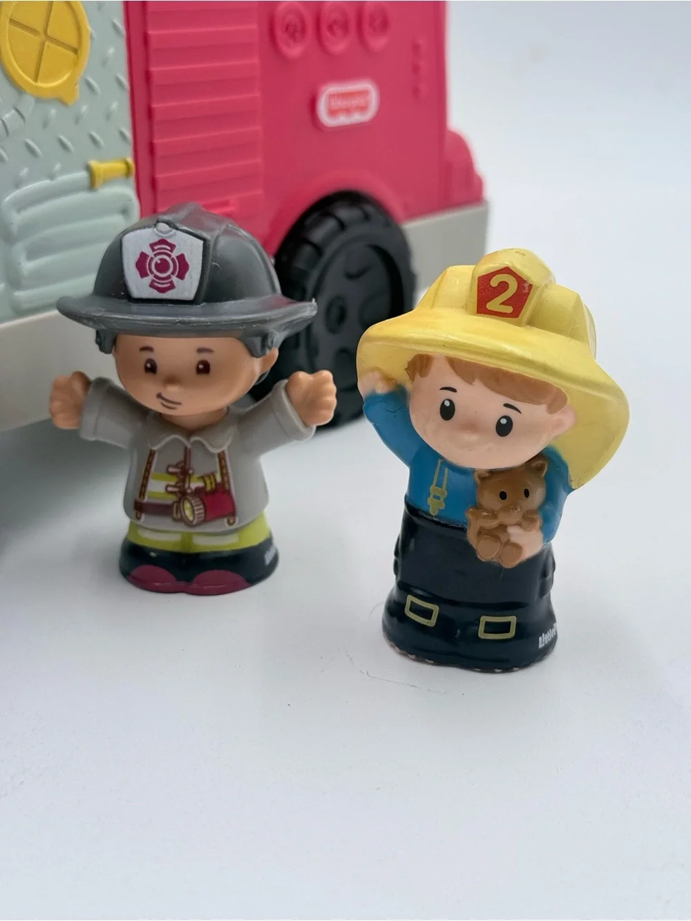 Fisher Price Little People Musical Red Fire Truck Working Lights & Sound - 2 Ppl